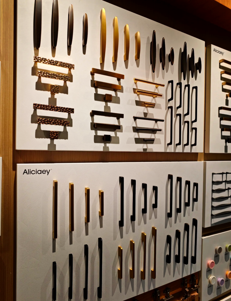 Guangdong's Hardware